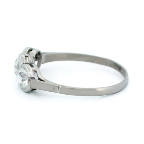 Bague 54 Bague trilogie - Diamants taille ancienne, or 14k et platine 58 Facettes 75FA3A9C579D4FC4B2BA9F9BFD0410CD
