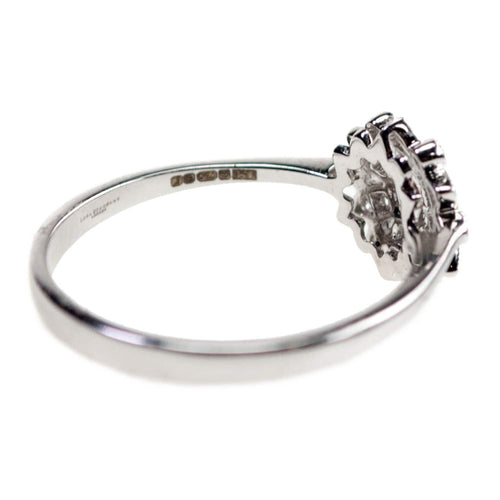 Bague 56 Bague cluster en or 18k et diamants taille brillant 58 Facettes DEC938C1D9A544659359E0D0296DCFFC