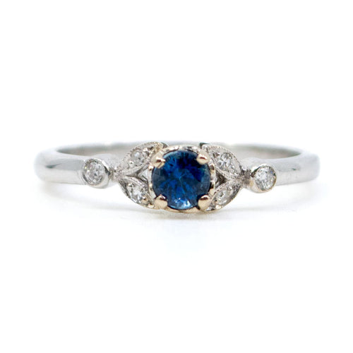 Bague 56 Bague en or blanc 18k, saphir et diamants 58 Facettes FDE2BC3730164241BDDC6684134D608E