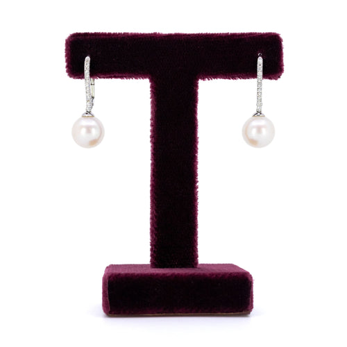 Boucles d'oreilles Boucles d’oreilles pendantes en or blanc 14k, perles et diamants 58 Facettes 7AA02CDE42DF4B01BD2FB99FFD194D6E