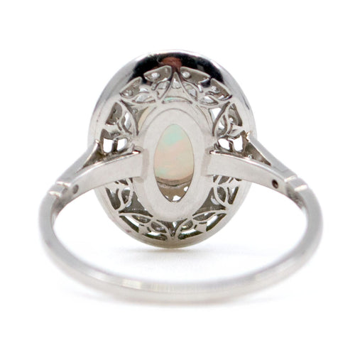 Bague 55 Bague ovale en platine, opale et diamants 58 Facettes 14D80DACA8CB47DF8F306575C7EFB4FC