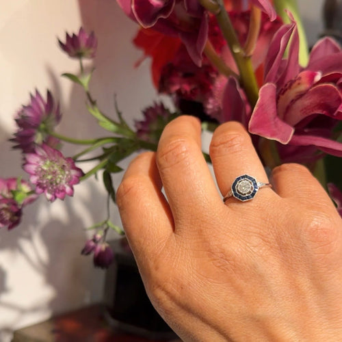 Bague 56 Bague Art déco octogonale en platine, diamants et saphirs 58 Facettes C0FBCA18C04641F598D2BCE928434FB6