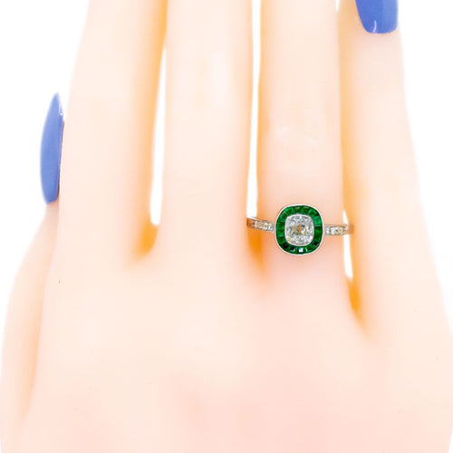 Bague 54 Bague halo en platine avec émeraudes et diamants 58 Facettes 0253537B9AA54B51AAA193B4ECCD23A9