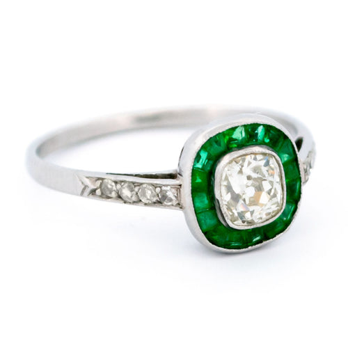 Bague 54 Bague halo en platine avec émeraudes et diamants 58 Facettes 0253537B9AA54B51AAA193B4ECCD23A9