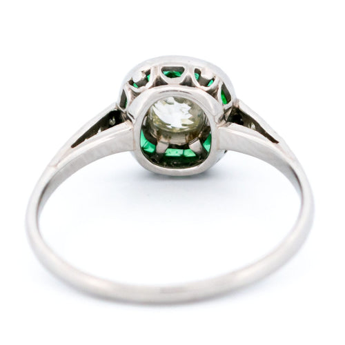Bague 54 Bague halo en platine avec émeraudes et diamants 58 Facettes 0253537B9AA54B51AAA193B4ECCD23A9