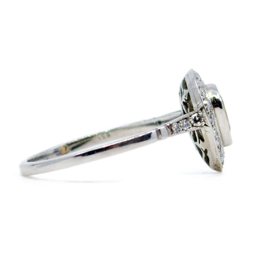 Bague 55 Bague entourage en platine, saphir jaune et diamants, inspiration Art déco 58 Facettes E275637443C84714A0A22DDAAB421B60