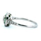 Bague 54 Bague halo en platine, émeraudes et diamants 58 Facettes 05BD5AD7D3304DC6B1AAC3B2841A7E82