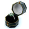 Bague 54 Bague halo en platine, émeraudes et diamants 58 Facettes 05BD5AD7D3304DC6B1AAC3B2841A7E82