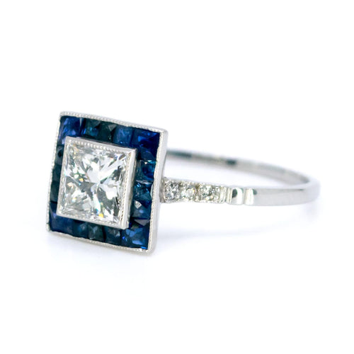 Bague 54 Bague carrée en platine avec diamant taille princesse et saphirs 58 Facettes A52D1E6B2BA848FCB2519AA2A63CA801