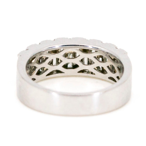 Bague 54 Bague en or blanc 18k, diamants taille brillant et baguette 58 Facettes A3F8D81F75B34FE2884F70BD0A75627F
