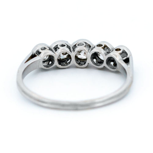 Bague 51 Bague à ligne de diamants taille ancienne en platine, Art déco 58 Facettes EB97F97F2DD34FEAA169E9DFF9E7A405