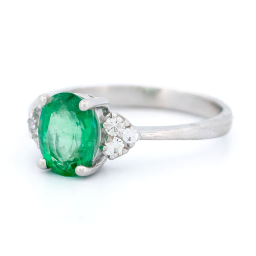 Bague 54 Bague en or blanc 18k, émeraude et diamants 58 Facettes F7D650BDFBEF4822B18867761C14008D