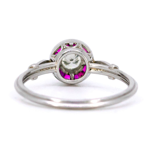 Bague 54 Bague halo en platine, diamant taille brillant et rubis 58 Facettes 313234AFD81747F2806371784A2DCAA9