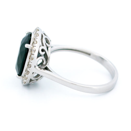 Bague 52.5 Bague à entourage en or blanc 14k, saphir et diamants 58 Facettes F6D65AA4D50F421F918E6A6124712A08