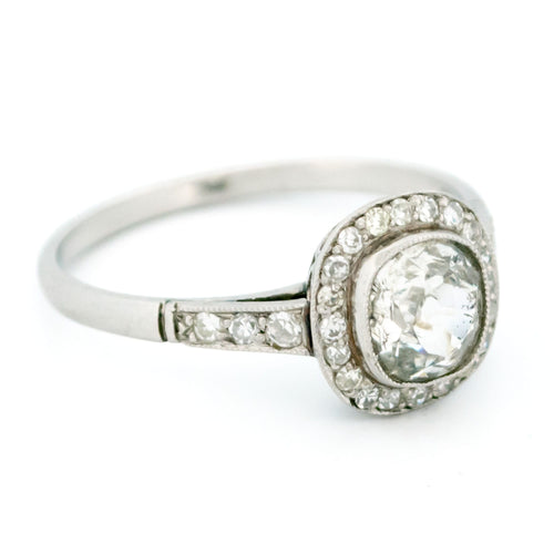 Bague 56 Bague halo en platine et diamants 58 Facettes 50C9739F724847B9BFF09C8DC73F53E7