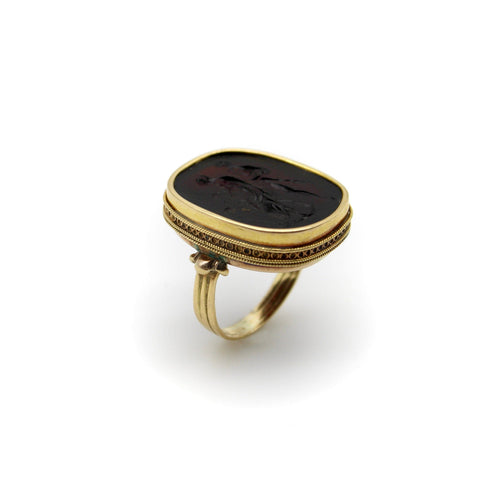 Bague 52 Georgian - Bague intaille Tassie en or 18K et verre rouge 58 Facettes