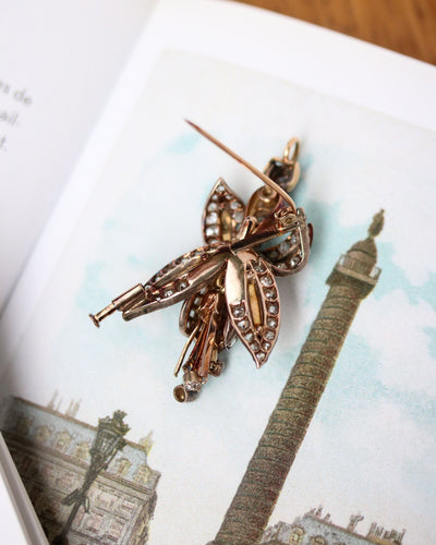 Pendentif Pendentif et broche fleur en or rose et diamants 58 Facettes A11746