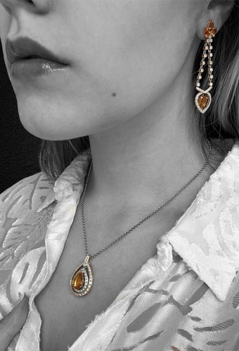 Haute joaillerie italienne - Boucles d'oreilles diamants et topazes 58 Facettes