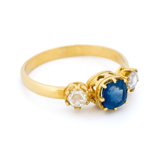56 Bague trilogie en or 14k avec saphir et diamants 58 Facettes 1564B106B484426AA9E2B58EDAD50D00