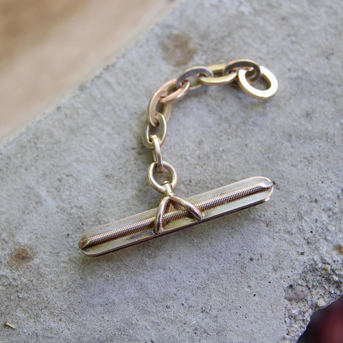 Collier Pendentif T-bar victorien en or 14K avec chaîne ovale 58 Facettes A2007P