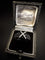 Bague 54 Bague en or blanc avec diamants noirs et blancs 58 Facettes