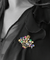 Pendentif Broche-pendentif bouquet en or jaune et blanc 18 carats, diamants et pierres précieuses 58 Facettes