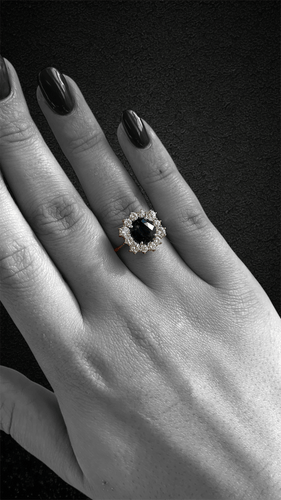 Bague 57 Bague marguerite hexagonale en or blanc, saphir et diamants 58 Facettes
