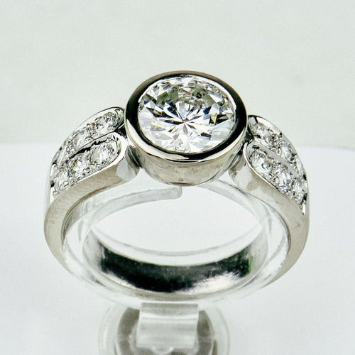 Bague 52 Bague halo vintage en or blanc avec grand solitaire 58 Facettes 1849