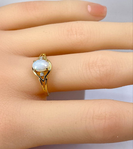 Bague 54 Bague en or jaune 18 carats, opale et diamants 58 Facettes AB729