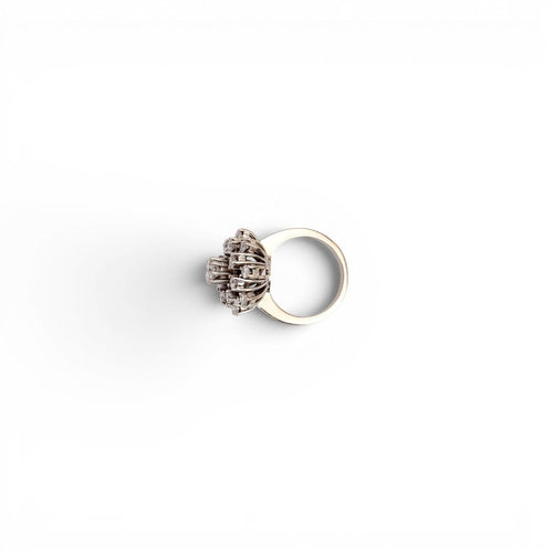 Bague 54.5 Bague rosette 1940-1945 en or 18 ct et diamants 58 Facettes Q115B(947)