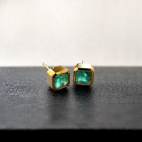 Boucles d'oreilles Boucles d'oreilles en or 18K et émeraudes taille Asscher 58 Facettes GER1051YG