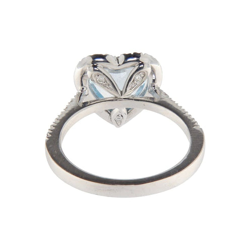 Bague 53 Bague en or blanc avec aigue-marine cœur et diamants 58 Facettes G3953