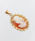 Pendentif Pendentif vintage en or 18k, camée jeune femme sur coquillage 58 Facettes A07229