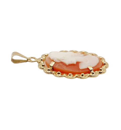 Pendentif Pendentif vintage en or 18k, camée jeune femme sur coquillage 58 Facettes A07229