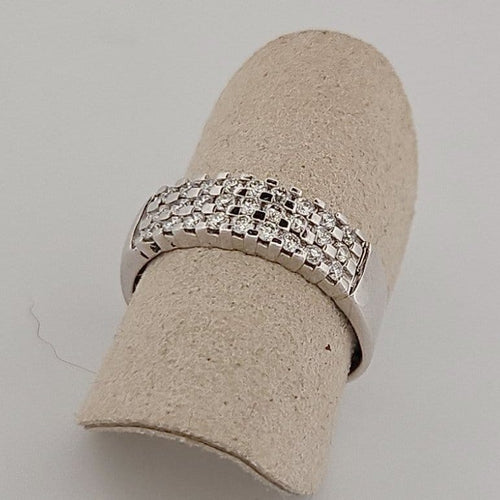 Bague 48 Bague en or blanc et diamants taille brillant 58 Facettes 3042191