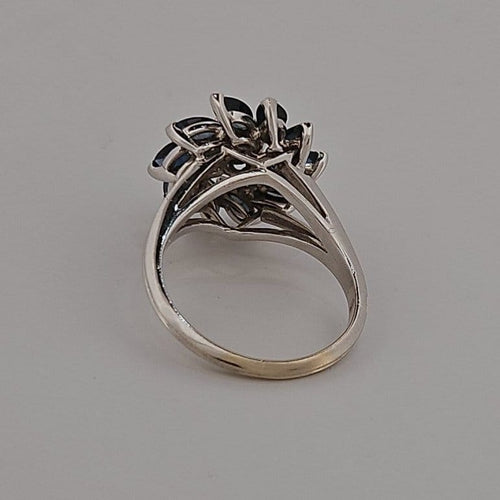Bague 49.5 Bague en or blanc avec saphirs navette et diamant 58 Facettes 3042047