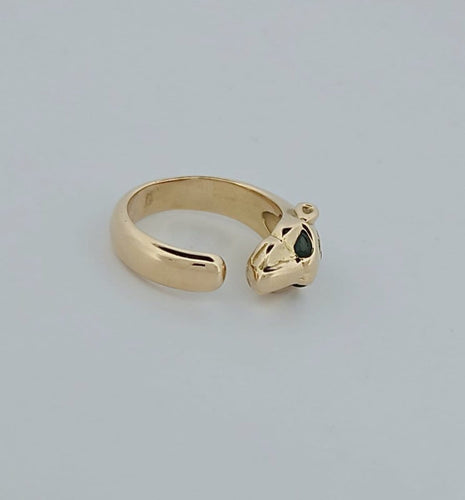 Bague 52 Bague panthère en or jaune, émeraudes et diamants 58 Facettes 2820180