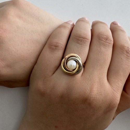 Bague 59 Bague perle en trois ors 18 ct 58 Facettes 40190