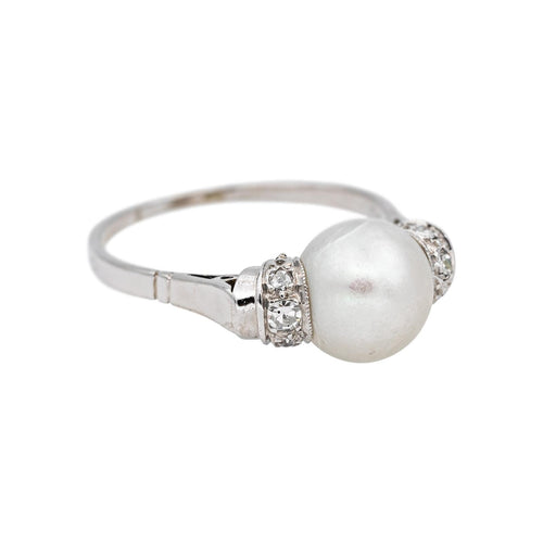 Bague 55 Bague en or blanc et platine, perle et diamants 58 Facettes 5488787CN