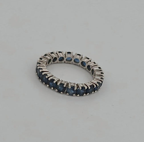 Bague 50 Alliance en or blanc et saphirs 58 Facettes 3042048