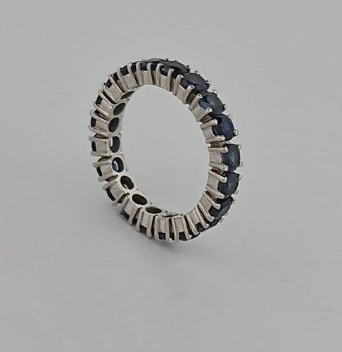 Bague 50 Alliance en or blanc et saphirs 58 Facettes 3042048