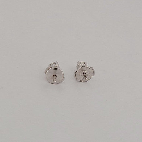 Boucles d'oreilles Boucles d'oreilles puces en or blanc et brillants 58 Facettes 2090738