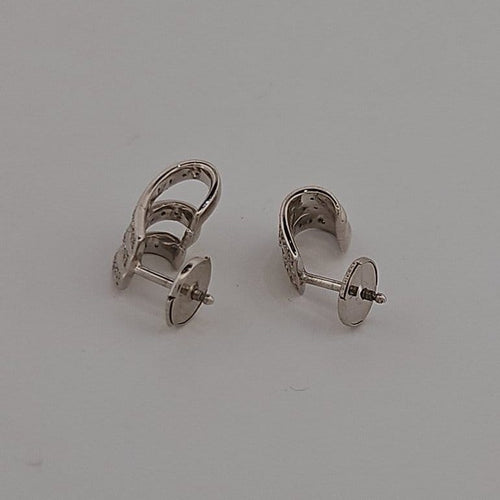 Boucles d'oreilles Boucles d'oreilles en or blanc et brillants 58 Facettes 2752670