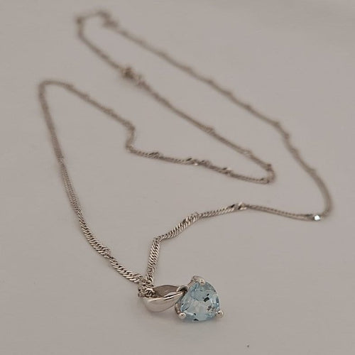 Collier Collier en or blanc avec aigue-marine cœur 58 Facettes 3042149