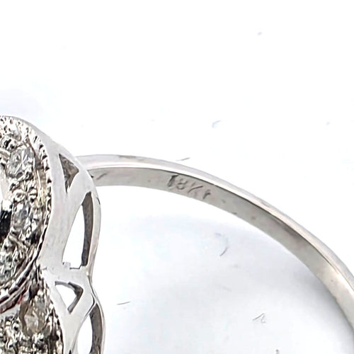 Bague 56 Bague en or blanc 18 ct avec saphir et diamants 58 Facettes 169/26 F 129/26