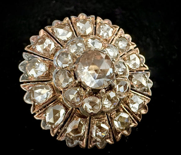 Broche Napoléon III - Broche en or jaune 18K et diamants taille rose 58 Facettes Broche 11