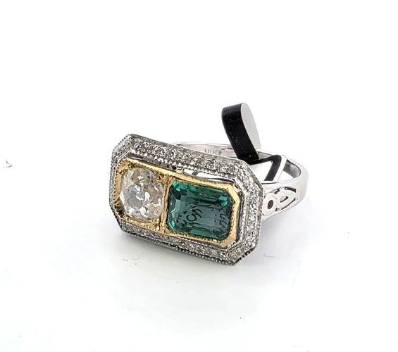 Bague 54 Bague en or jaune et blanc 18 ct, diamants et émeraude 58 Facettes 359/26 A