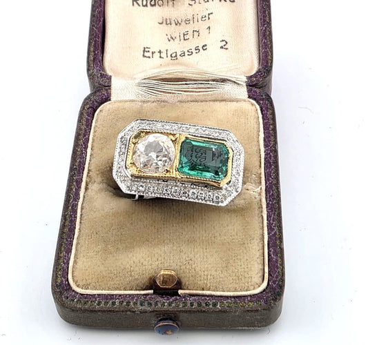 Bague 54 Bague en or jaune et blanc 18 ct, diamants et émeraude 58 Facettes 359/26 A