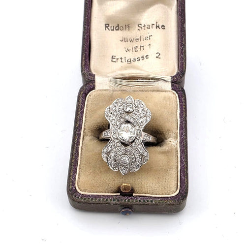 Bague 52 Bague en or blanc 18 kt et diamants 58 Facettes 379/26 A 188/26
