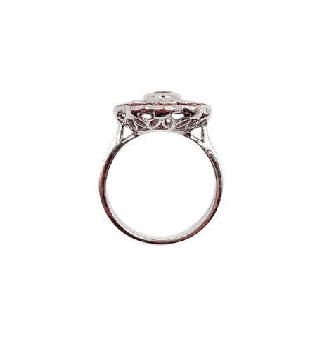 Bague 53.5 Bague marguerite vintage en or blanc, rubis et diamants 58 Facettes A07261